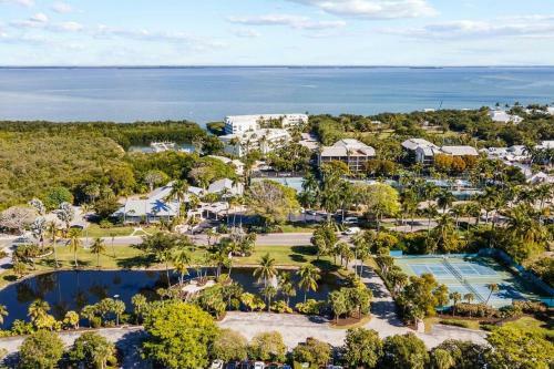 Sunny Bayside Villa At South Seas Resort