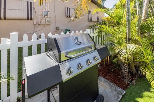 Amazing Escape Close To Dania Beach! Home