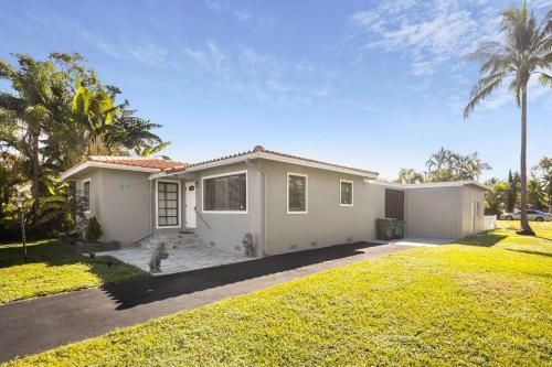 Amazing Escape Close To Dania Beach! Home