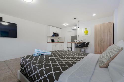 Large Studio Suite Close To Beach And Casino