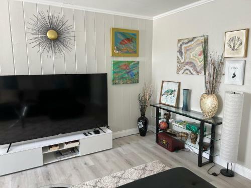 Your Beach Home In Sunny Delray, Near Atlantic Ave