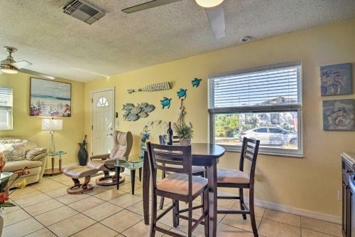 Comfy Dunedin Escape 1 Block To Main Street!