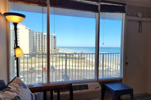 Castaways Beach Resort Condo Unit 514