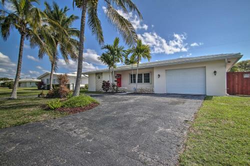 Deerfield Beach Home Near Golfing And Shopping!