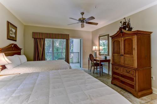 Tennis Villas III