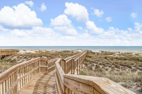 2034 Beach Wood