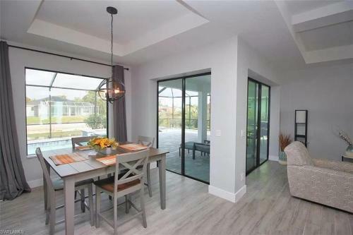 Villa Skyline Cape Coral, Private Heated Pool And Spa