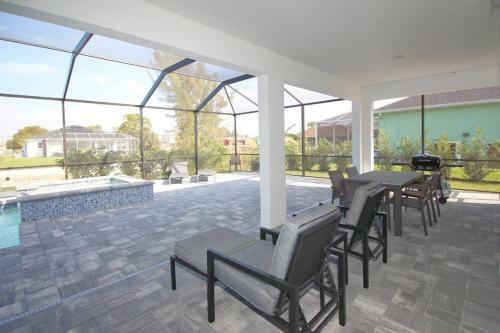 Villa Skyline Cape Coral, Private Heated Pool And Spa