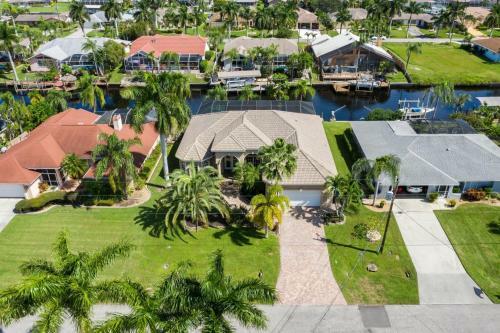 Villa Barefoot - Roelens Vacations - Heated Pool & Spa, Gulf Access, Sleeping Capabilities For 10!