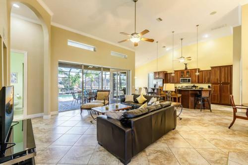 Villa Barefoot - Roelens Vacations - Heated Pool & Spa, Gulf Access, Sleeping Capabilities For 10!