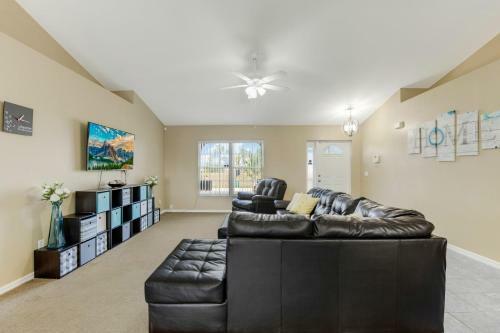 Waterfront Villa With Heated Pool - Villa Wine Down - Roelens Vacations