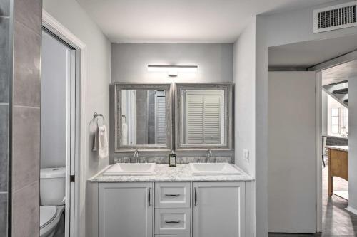 Chic Cape Coral Oasis With Pool About 7 Mi To Beach