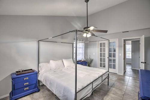 Chic Cape Coral Oasis With Pool About 7 Mi To Beach