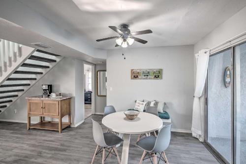Chic Cape Coral Oasis With Pool About 7 Mi To Beach