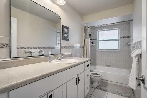 Stunning Cape Coral Home With Boat Dock And Pool!
