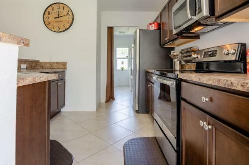 Spa House W Sauna, Hammocks, Outdoor Kitchen & Bbq