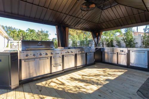 Spa House W Sauna, Hammocks, Outdoor Kitchen & Bbq