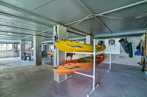 Tranquil Home With Private Yard And Fishing Dock!