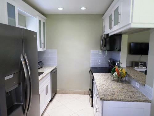 Beach Resort Villa - Beautiful Updated