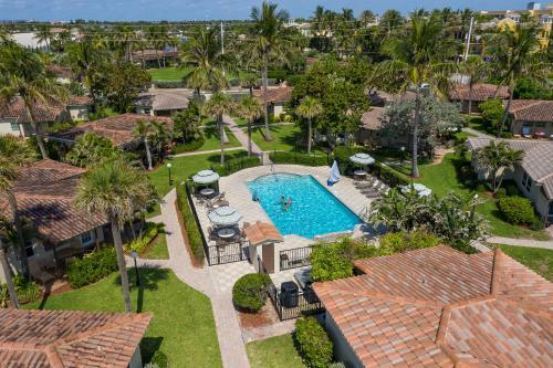 Beach Resort Villa - Beautiful Updated