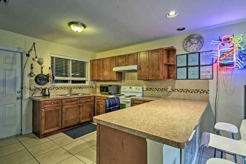 Inviting Family Apartment Less Than 3 Mi From The Coast!