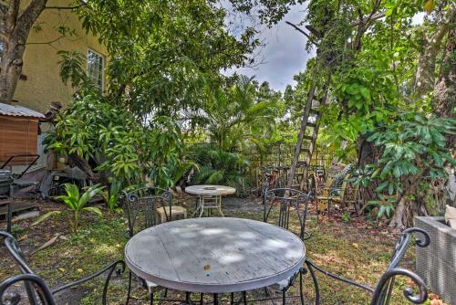Inviting Family Apartment Less Than 3 Mi From The Coast!