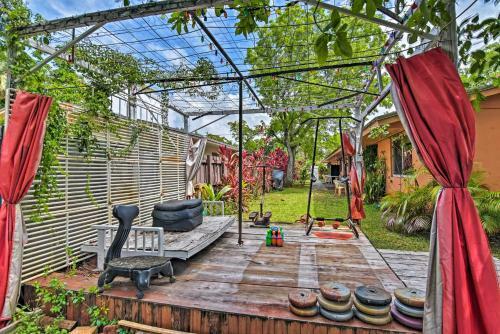 Inviting Family Apartment Less Than 3 Mi From The Coast!