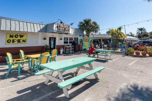 Charming Beach Front Cottage With Stunning Unset Views Pets Are Welcome Here Bella11