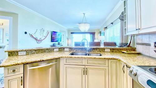 On The Rocks By Teeming Vacation Rentals