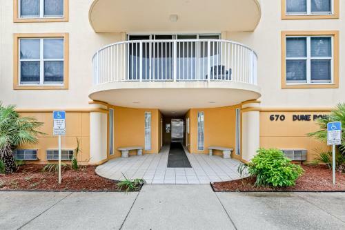Dune Pointe 403