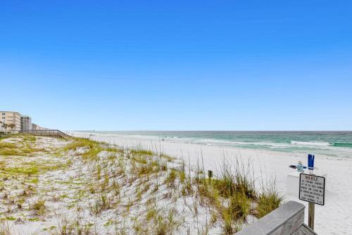 Dune Pointe 403