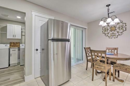 Fort Walton Beach Townhome Less Than 3 Mi To Beach!