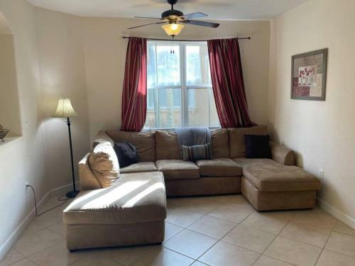 King Bed Home Near Keys, Miami Beach, Everglades
