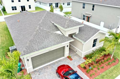 New 3br Spacious & Lux Beach House Theme By Air Base Miami