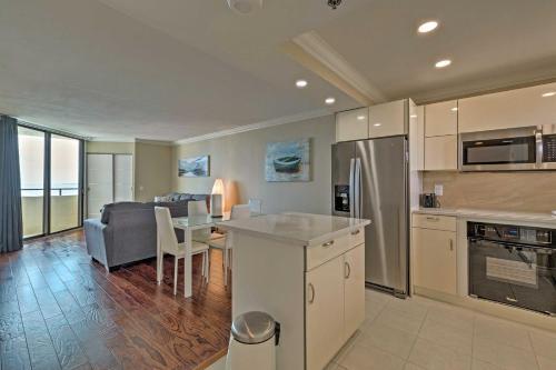 Apartamento Hudson Resort Condo With Private Beach Access!
