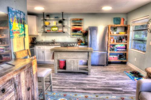 Apartamento 1 Beach Access, Close To Time's Square, On Water