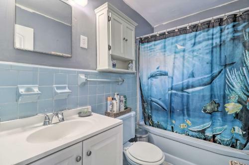 Jacksonville Beach Getaway With Private Yard!