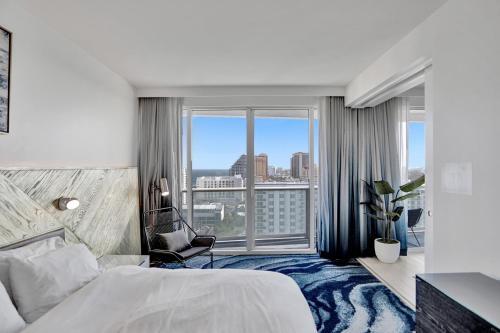 Modern Luxury Beach Hotel Large 2 Bedroom With Views 1707