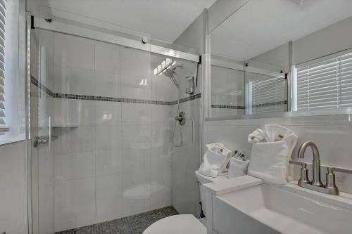 Wilton Manors Cottage 4 Bd 4 Bth W/2 Private Pools