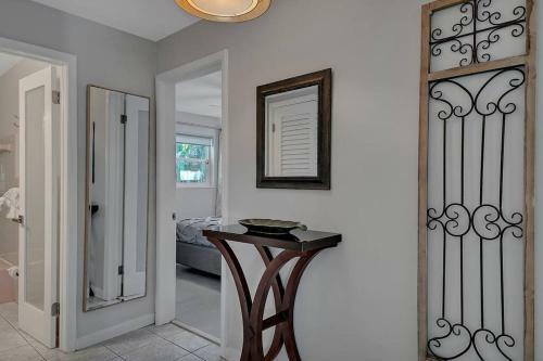 Wilton Manors Cottage 4 Bd 4 Bth W/2 Private Pools