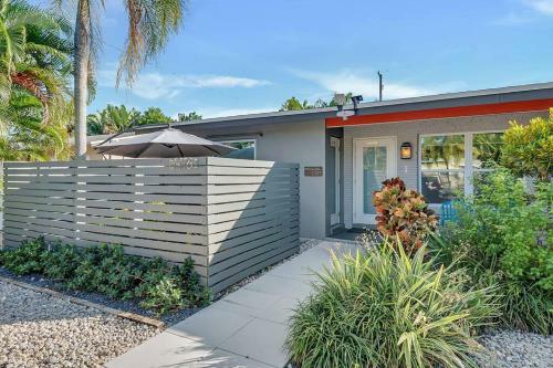 Wilton Manors Cottage 4 Bd 4 Bth W/2 Private Pools