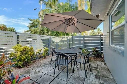Wilton Manors Cottage 4 Bd 4 Bth W/2 Private Pools
