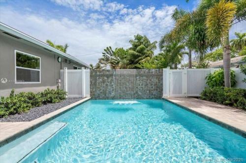 Wilton Manors Cottage 4 Bd 4 Bth W/2 Private Pools