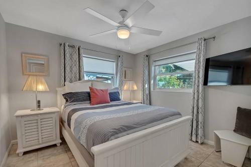 Wilton Manors Cottage 4 Bd 4 Bth W/2 Private Pools