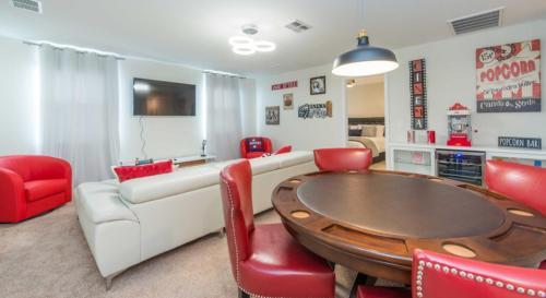 Champions Gate Grand Escape - Six Bedroom Home