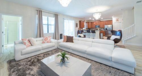 Champions Gate Grand Escape - Six Bedroom Home