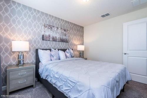 5 Bed Pool With Overflowing Spa In Champions Gate! Villa