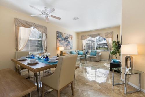 Villa 5 Bedroom Home At Highlands Reserve 157