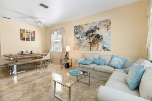 Villa 5 Bedroom Home At Highlands Reserve 157