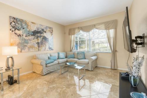 Villa 5 Bedroom Home At Highlands Reserve 157